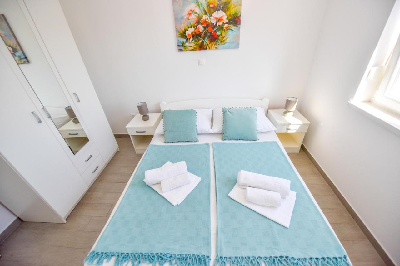 Apartments Yoko Novalja Eksteriør billede